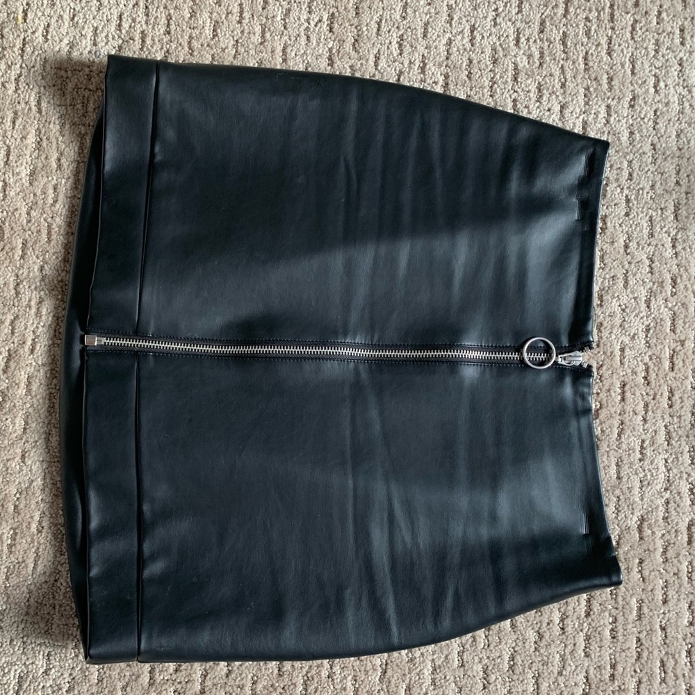 Lovers + friends black zip up mini skirt.